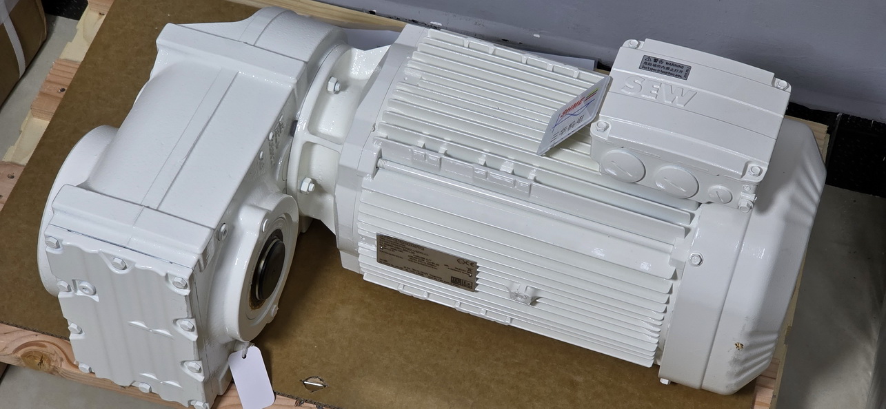 20251125_221443 20251125_221443