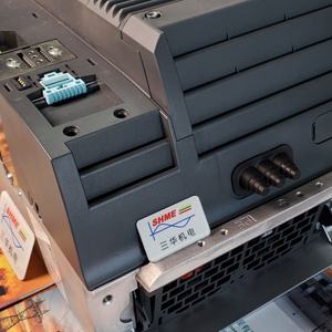 Преобразователь Siemens/SINAMICS G120/75 кВт трехфазный 380–480 В/6SL3210-1PE51-4UL0/6SL3210-1PE52-3UL0