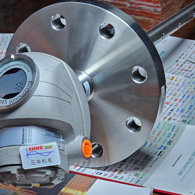 Массовый расходомер Кориолиса Emerson/Rosemount Micro Motion R200S, 2 дюйма (DN50), нержавеющая сталь 316L