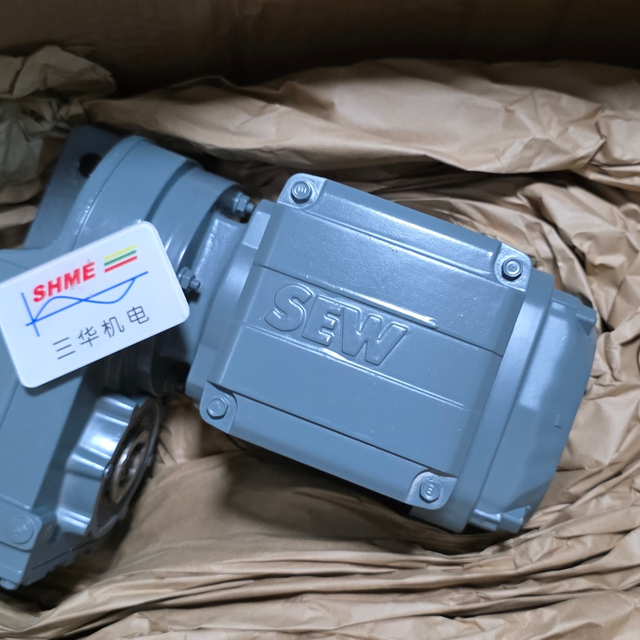 SEW/Конический мотор-редуктор/K67/K77