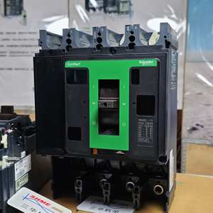 Schneider / NSX Расцепитель минимального напряжения / MN100A 24 В переменного/постоянного тока / MN100A 230 В переменного тока