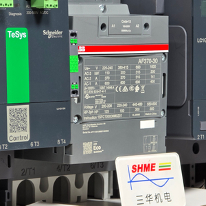 Schneider / Контактор TeSys U для тяжелых условий эксплуатации / LC1E6311BD / LC1E8011BD