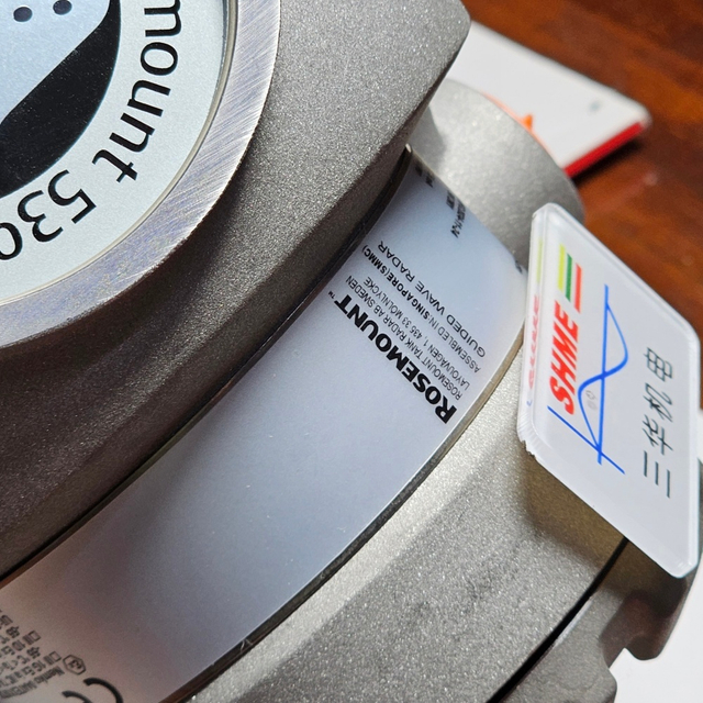 Массовый расходомер Кориолиса Emerson/Rosemount Micro Motion T100F с прямой трубкой, 1 дюйм (DN25), титан класса 9, полировка Ra 15