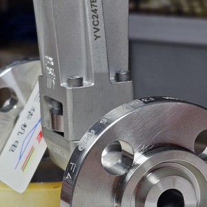 Эндpecc+Xay3ep /E+H Радиометрическое измерение уровня и плотности Gammapilot FMG50