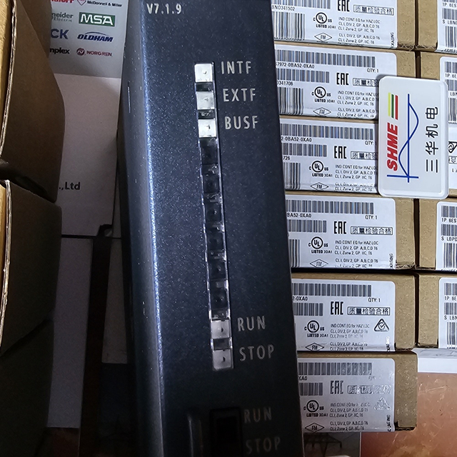 Преобразователь Siemens/SINAMICS G120/0,75 кВт трехфазный 380–480 В/6SL3210-1PE15-5UL0/6SL3210-1PE17-5UL0