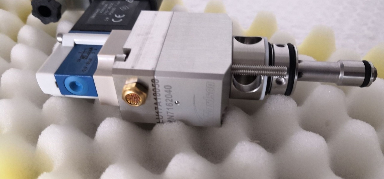 8985261343_464718884