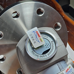 Измеритель массового расхода и плотности Кориолиса Emerson/Rosemount Micro Motion ELITE Peak Performance/CMF400M, 4–6 дюймов (DN100–DN150), нержавеющая сталь 316L