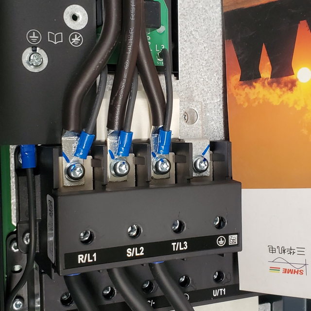 Инвертор Schneider / Сигнальный кабель Altivar Drive / VW3A4506