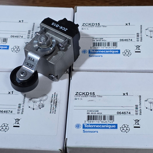 Инвертор Schneider / Интегрированный привод Lexium 32 / LXM32M07C4E2 / LXM32M15C4E2